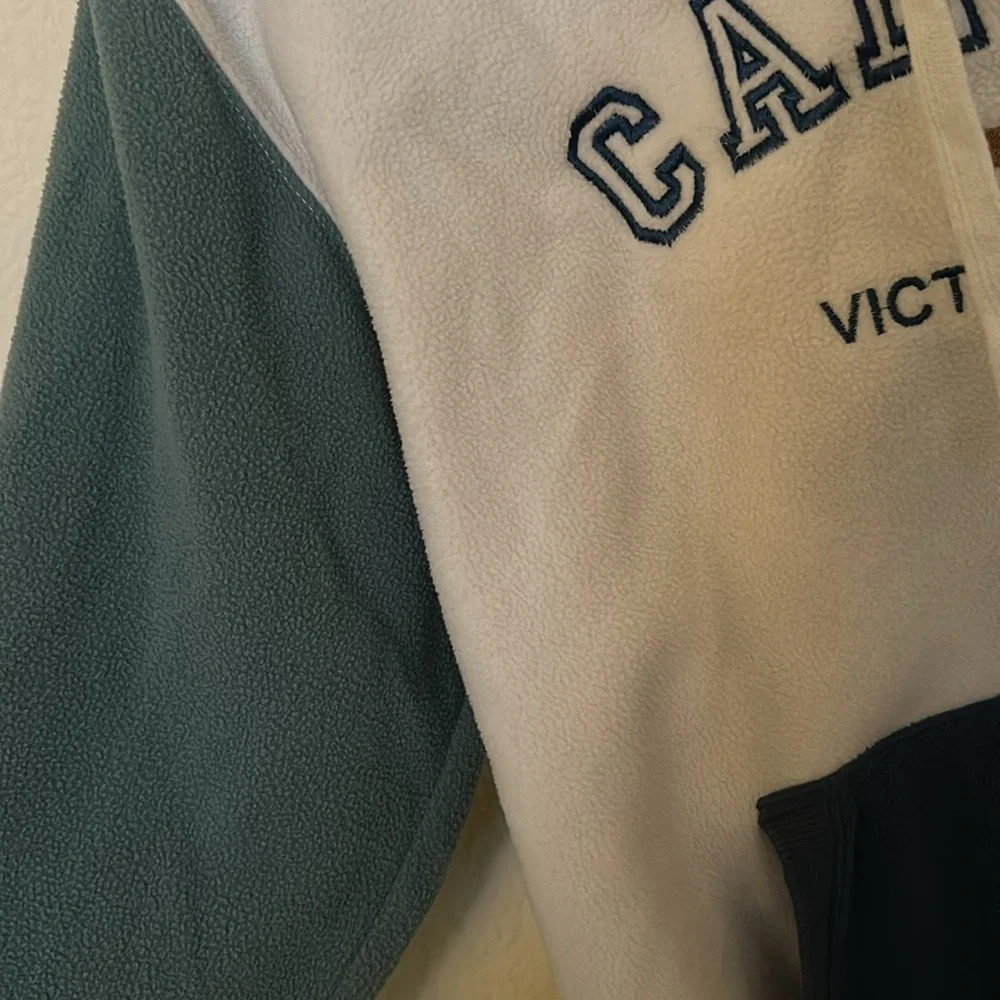 Canada Victoria BC Color Block Fleece Hoodie - Picture 3 of 4